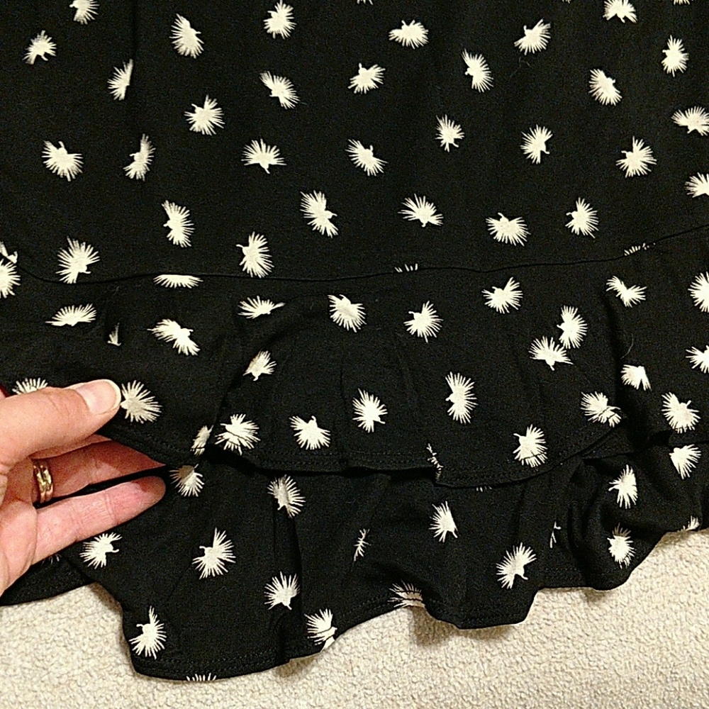 LOFT Tiered Ruffle Hem Tee - Picture 4 of 4